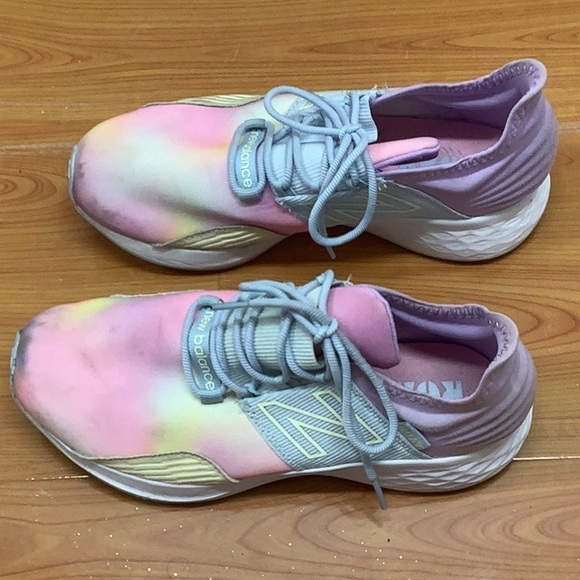 New Balance Size 5 Women’s GEROVJU Sneakers Sneakers (Preloved) - Picture 4 of 7